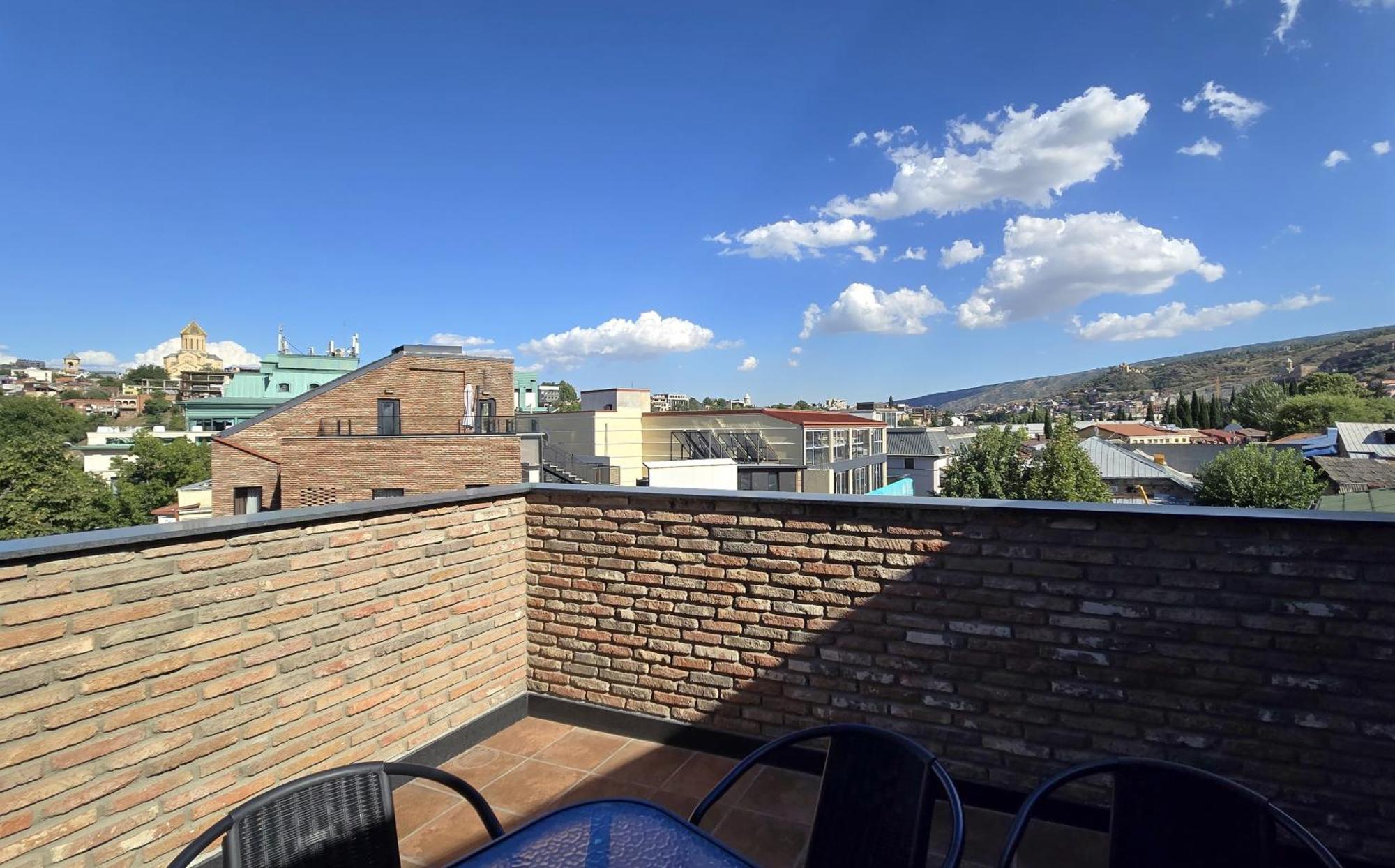 Griffin Hotel ティビリシ エクステリア 写真