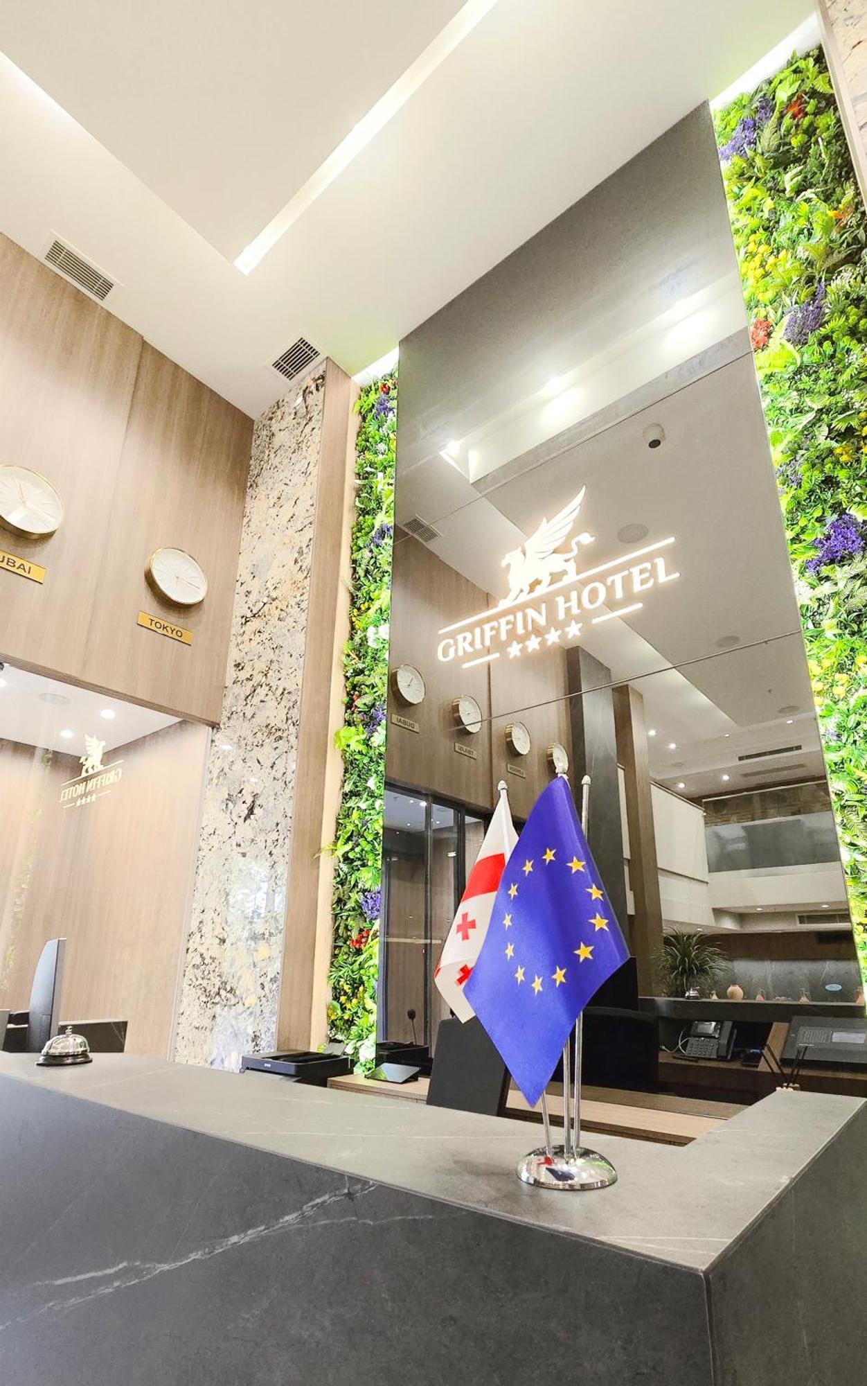 Griffin Hotel ティビリシ エクステリア 写真